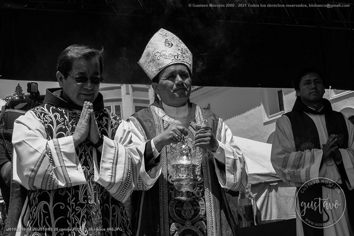 Las cabezas de la iglesia