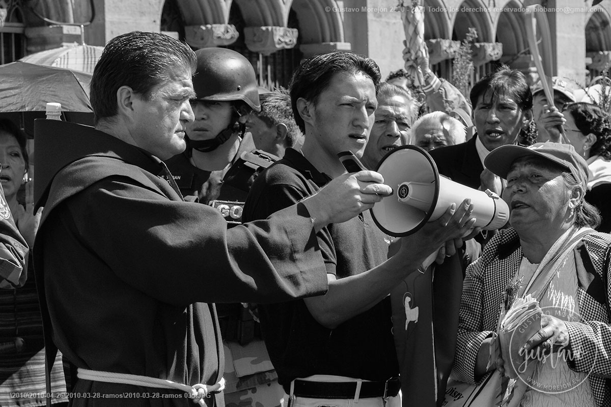 La iglesia, el ejército y la voz del pueblo